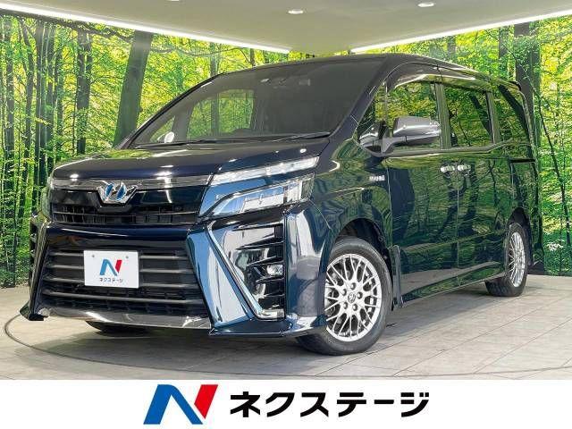 Toyota Voxy Hybrid